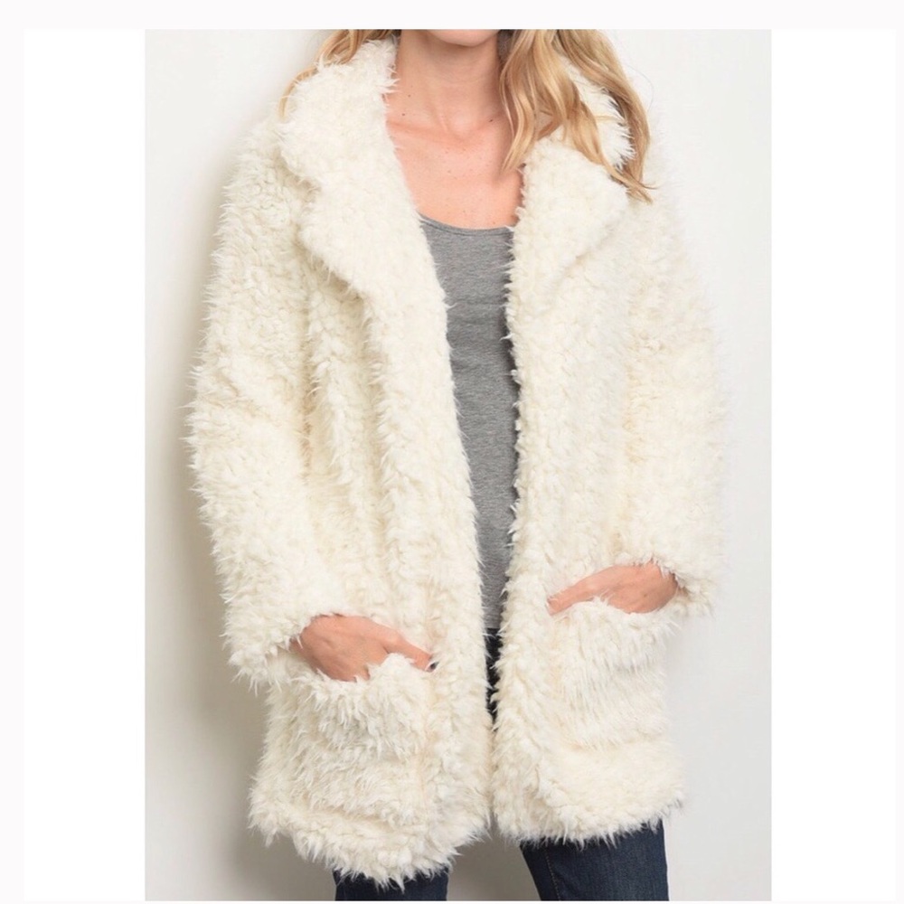 🍁LAST ONE‼️Ivory Shaggy Faux Teddy Bear Fur Coat - Picture 5 of 8